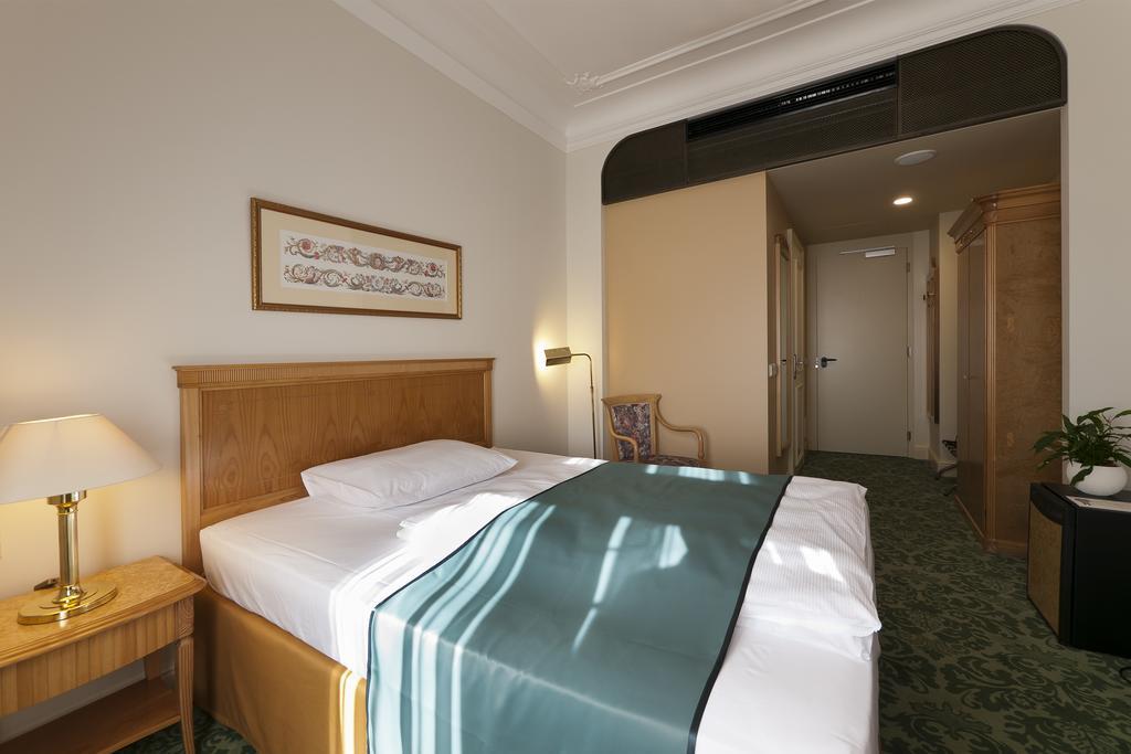 Grandhotel Ambassador Narodni Dum Karlovy Vary Phòng bức ảnh