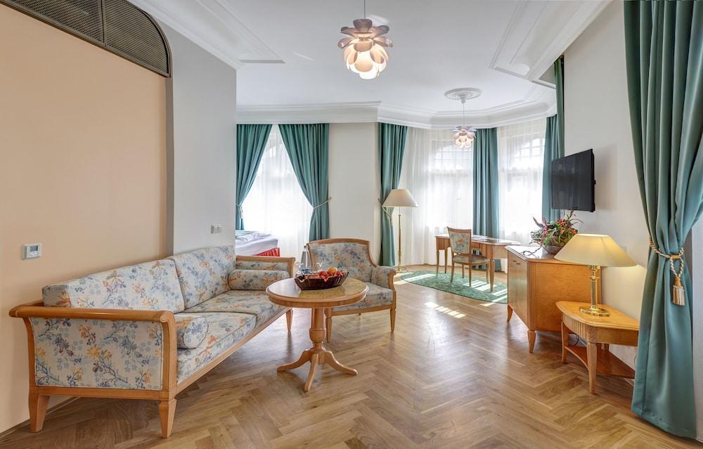 Grandhotel Ambassador Narodni Dum Karlovy Vary Ngoại thất bức ảnh